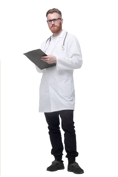 Medical doctor with a clipboard. isolated on white — Stock Photo, Image