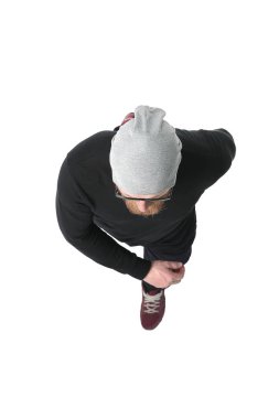 üst görünüm. iyimser modern adam kameraya bakıyor