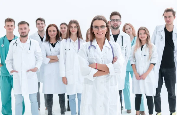 Ansicht von oben. eine Gruppe lächelnder Ärzte zeigt auf dich. — Stockfoto