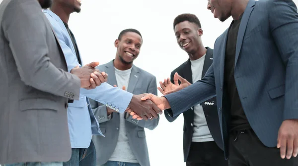 Unga affärspartner skakar hand med applåder av anställda — Stockfoto
