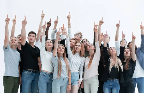 Grupo de jovens sérios onde apontar — Fotografia de Stock