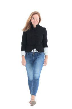 Tam gelişim. Gülümseyen modern genç kadın