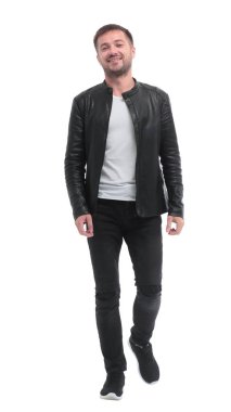 Tam gelişim. Sıradan bir genç adam öne doğru yürür. .