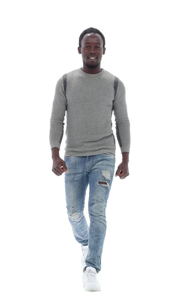 En pleine croissance. jeune homme souriant en jeans à la mode — Photo