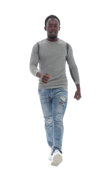 En pleine croissance. jeune homme souriant en jeans à la mode — Photo