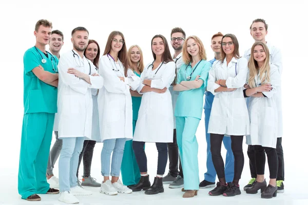 In piena crescita. medici e infermiere sorridenti in piedi insieme — Foto Stock