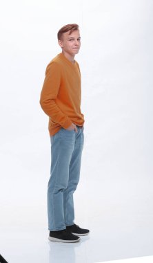 Dikiz aynası. Modern adam boş beyaz ekrana bakıyor.