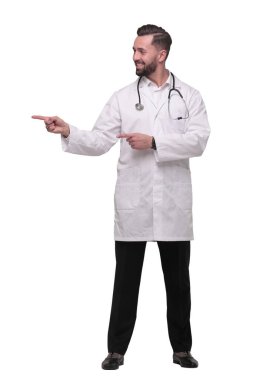 Tam gelişim. Gülümseyen terapist doktor kopya alanına işaret ediyor