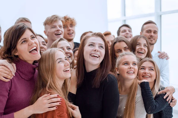 In vollem Wachstum. Eine Gruppe unterschiedlicher Ärzte schreitet voran — Stockfoto