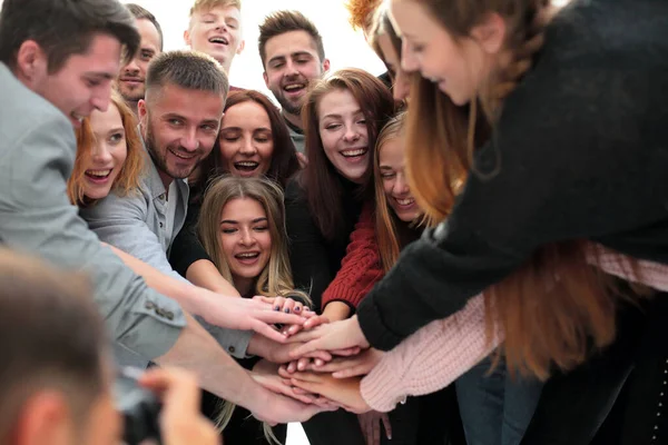 Bakifrån. en stor grupp av olika sjukvårdspersonal — Stockfoto