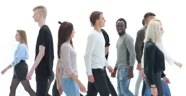 In volle groei. diverse jongeren die in verschillende richtingen lopen. — Stockfoto