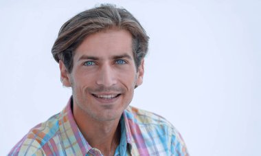 Kendine güvenen modern bir adamın portresi..