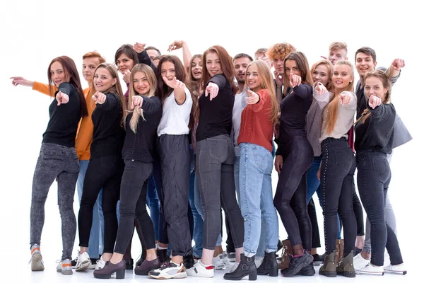 Große Gruppe junger Menschen, die zusammenstehen — Stockfoto