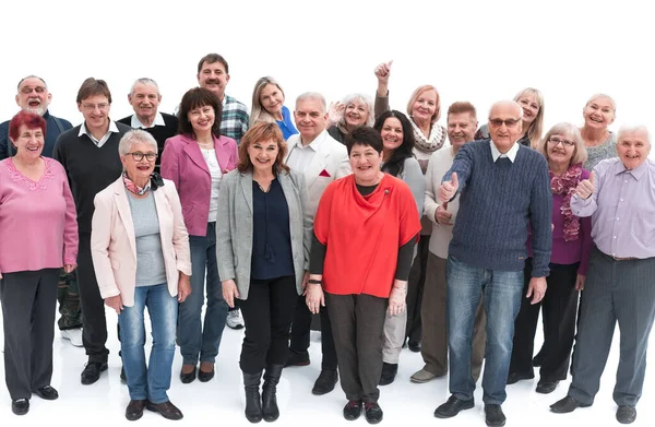 Glücklich lächelnde Menschen, die zusammenhalten — Stockfoto