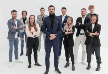 Tam gelişim. Lider ve bir grup genç bir arada.