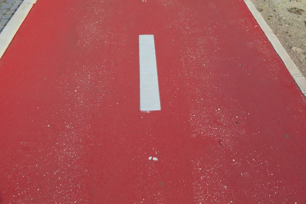 Caminho de bicicleta vermelho — Fotografia de Stock