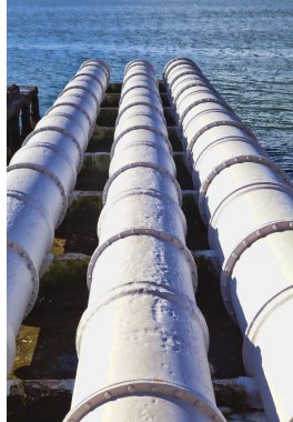 A yakın çekim büyük kanalizasyon boruları