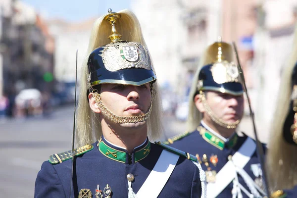 Lissabon - 16. April: die Zeremonie der Wachablösung findet in pa statt — Stockfoto