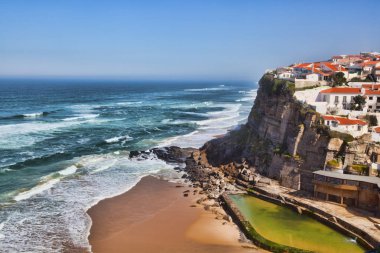 Azenhas Do Mar. Landmark Cliff ve Atlantik Okyanusu, Sintr