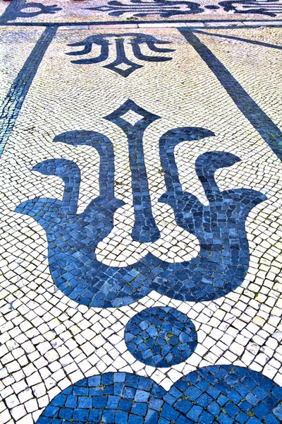 Portugal Lisbon typical Portuguese "calcada" stone mosaic — Stock Photo, Image