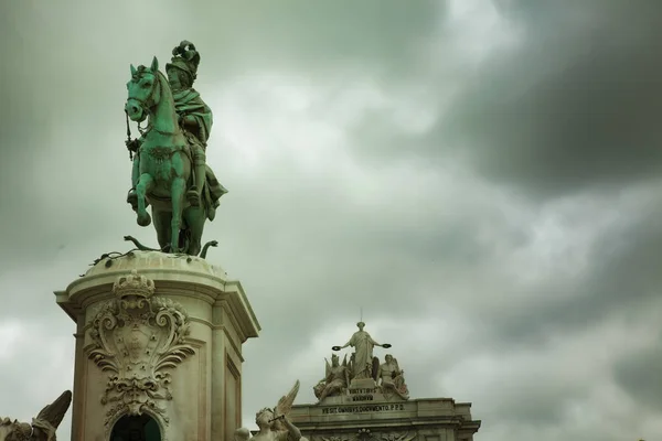 Standbeeld van koning Jose ik in Commerce Square, Lissabon, Portugal — Stockfoto