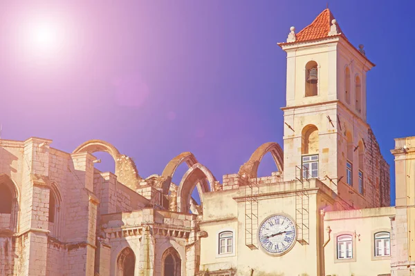 Igreja do Carmo - ruínas em Lisboa, Portugal . — Fotografia de Stock