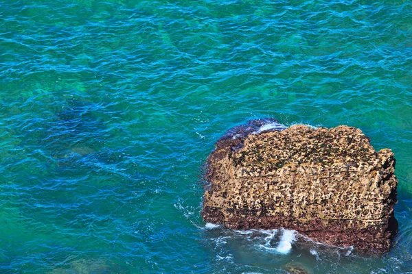 Wateroppervlak met kleine golven — Stockfoto