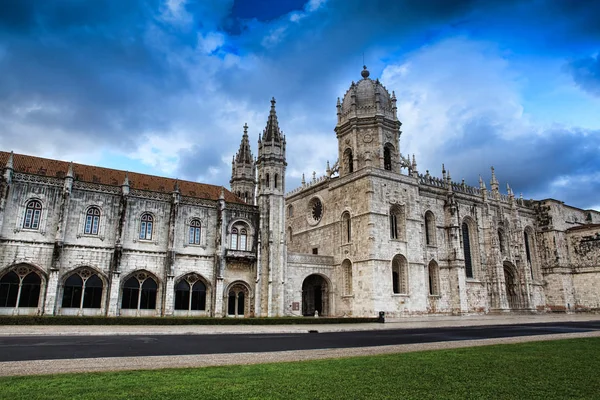 Jeronimo klášter v Lisabonu, Portugalsko. UNESCO světového dědictví s — Stock fotografie