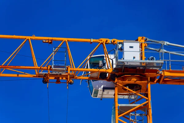 Part construction crane with blue sky background — Stock Photo, Image