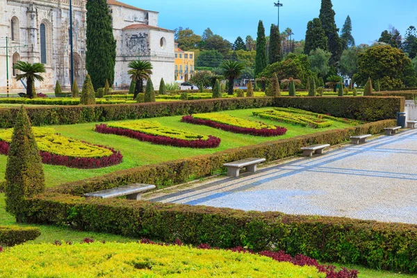 Parco di fronte al monastero di Jeronimos, Lisbona — Foto Stock