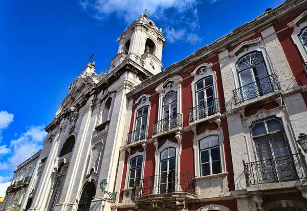 Oud gebouw in Lissabon, Portugal — Stockfoto