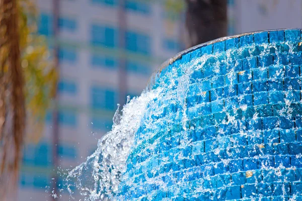 Close-up van een kleurrijke fontein — Stockfoto
