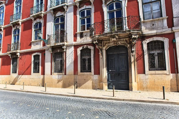 Utca a régi város, Lisszabon, Portugália — Stock Fotó