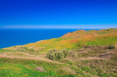 Atlantik Okyanusu kıyısında görünümü. Sintra Portekiz