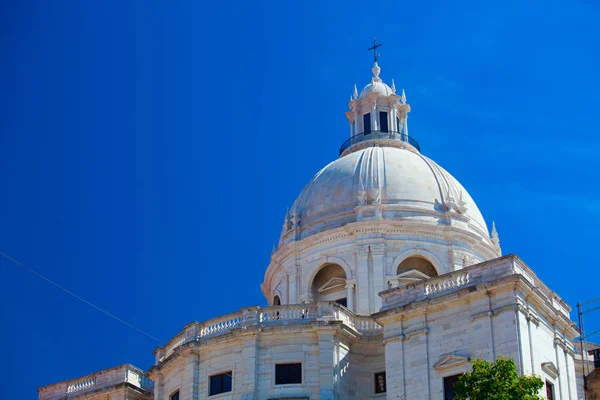 Nationale Pantheon - kerk van Santa Engracia in Lissabon, Portuga — Stockfoto