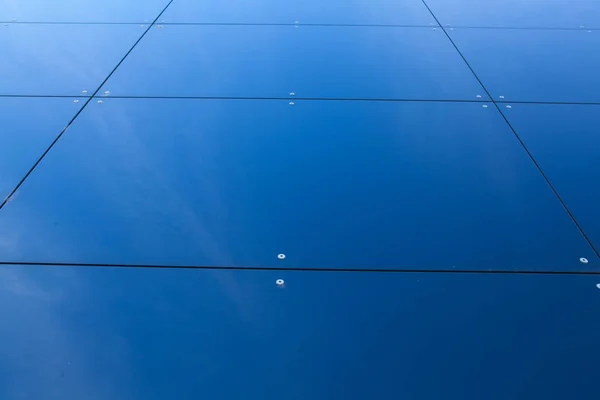 Janelas de vidro do edifício — Fotografia de Stock