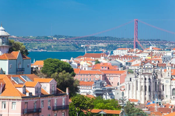 Vacker utsikt över gamla stan i Lissabon, portugal — Stockfoto