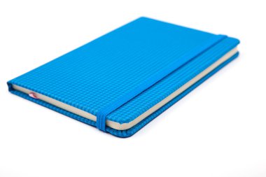 Not defteri beyaz arkaplanda izole edildi