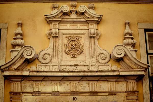 Lizbon antik mimari detay.