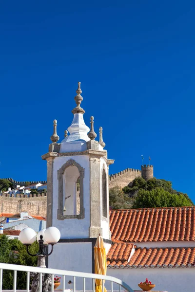 A templom Obidos, Portugália. Obidos középkori városa belül w — Stock Fotó
