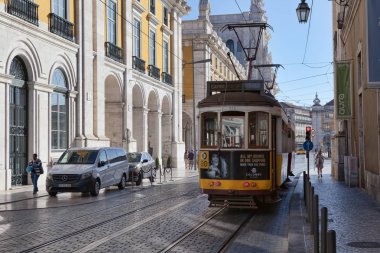 Lisbon, Portekiz - 10 Eylül. 2017. Bir kare Praça d tramvay