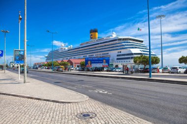 Lisbon, Portekiz - 14 Eylül. 2017. Büyük lüks cruise shi