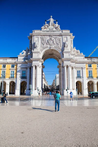 LISBON, PORTUGAL - SEPTEMBER 10. 2017 .  The Praca do Comercio o — Stock Photo, Image