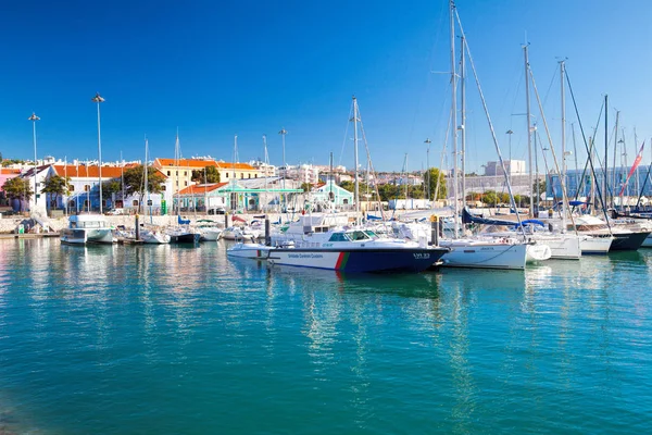 LISBONA, PORTOGALLO - SETTEMBRE 13. Nel 2017. Marina nel Belem nei — Foto Stock