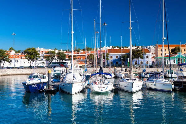 LISBONA, PORTOGALLO - SETTEMBRE 13. Nel 2017. Marina nel Belem nei — Foto Stock