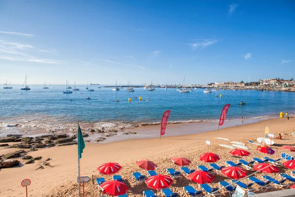 CASCAIS, PORTOGALLO - SETTEMBRE 24. Nel 2017. Veduta di una spiaggia nel — Foto Stock