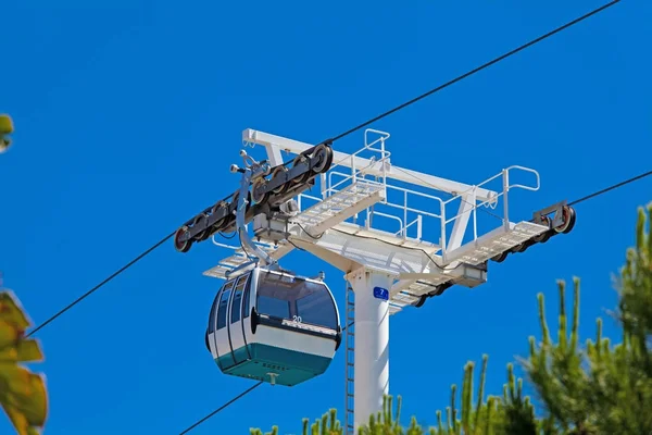 Seilbahn im Nationalpark in Lissabon, Portugal — Stockfoto