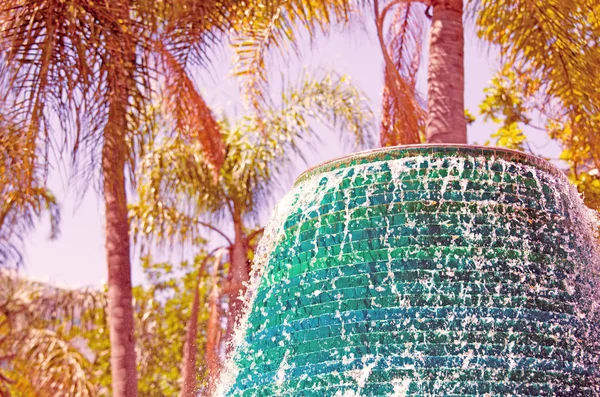 Close-up van een kleurrijke fontein — Stockfoto