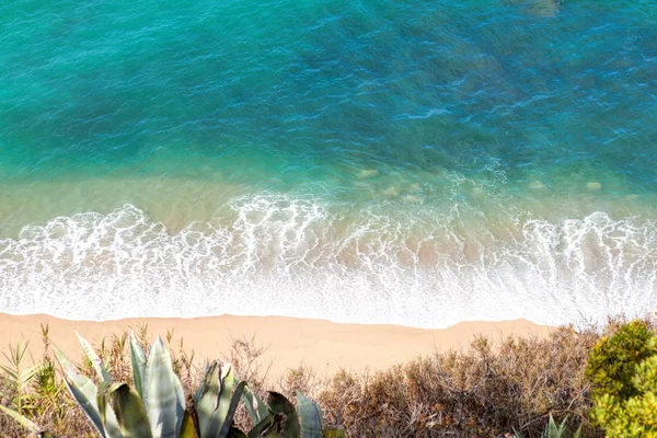 A homokos strand háttér hullám — Stock Fotó