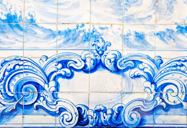 Azulejos decorativos portugueses ornamentados tradicionales — Foto de Stock